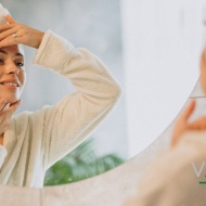 Pattanásos bőr kezelése: hatékony módszerek a tiszta arcbőrért