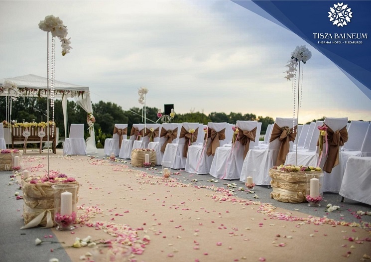 Esküvő a Balneum Hotelben: Álmaitok esküvője a mesebeli Tisza-tónál!
