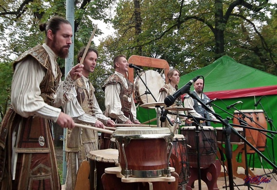 Magyarok V�s�ra Egerben az �rsekkertben 2016