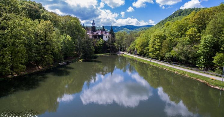 Kőkapu Károlyi Vadászkastély és Hotel