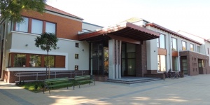 Abonyi Lajos Művelődési Ház, Könyvtár és Múzeumi Kiállítóhely