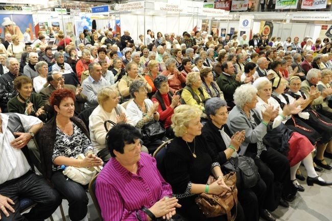 legjobb nyugdíjasok találkozó helyén