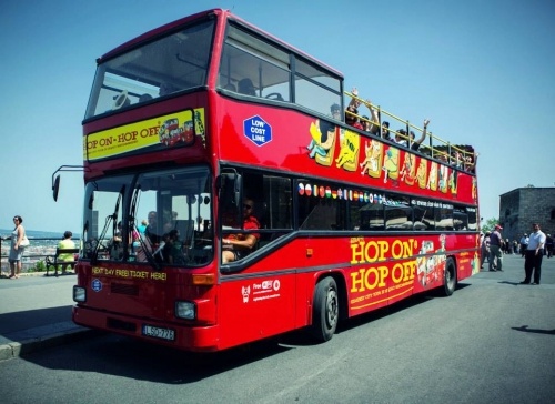 Városnéző emeletes busz jár egész évben Budapesten 22 ...