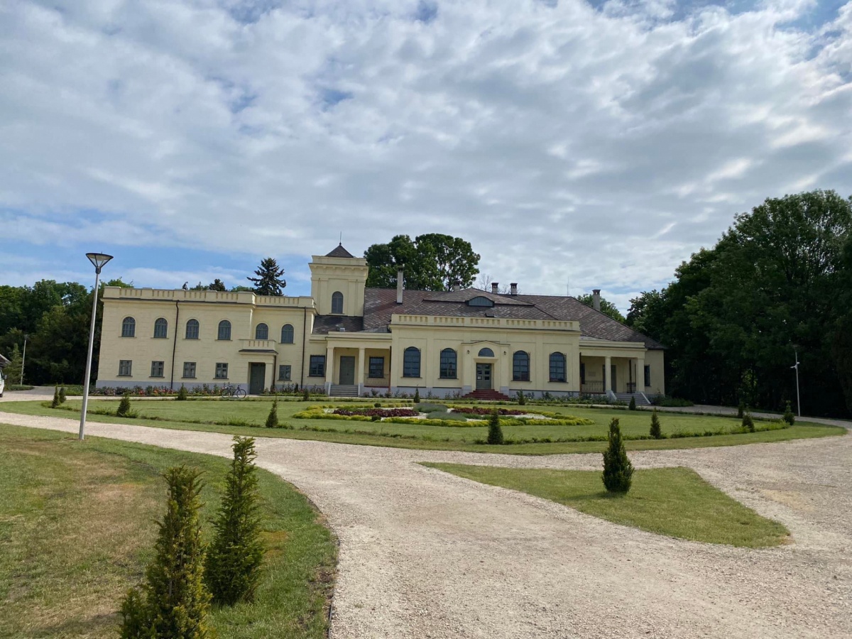 Holitscher Kastély és Látogatóközpont Csetény - Programturizmus