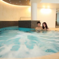 Hévízi hétköznapi wellness masszázzsal és korlátlan wellness használattal a Palace Hotelben Hévízi hétköznapi wellness masszázzsal és korlátlan wellness használattal a Palace Hotelben