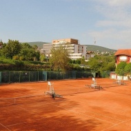 Pécsi táborok 2019. Nyári sporttáborok és tenisznapközi a teljes iskolai szünetben Pécsi táborok 2019. Nyári sporttáborok és tenisznapközi a teljes iskolai szünetben