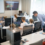 Minecraft tábor 2021 Budapest. Kódolás, programozás, design készítés, egyedi MOD-ok készítése Minecraft tábor 2021 Budapest. Kódolás, programozás, design készítés, egyedi MOD-ok készítése