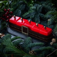 Karácsonyi fatörzs torta - Bûche de Noël torta rendelés a Sofitel Hotelben Karácsonyi fatörzs torta - Bûche de Noël torta rendelés a Sofitel Hotelben