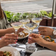 Ital akció Budapest, Happy hour akció 17-19 óra között a Paris Budapest Étteremben Ital akció Budapest, Happy hour akció 17-19 óra között a Paris Budapest Étteremben
