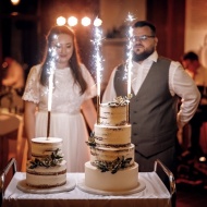 Esküvői torta és desszertasztal kóstoló a Csabai Rendezvénypajtában