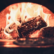 Kemencés ételek és BBQ Balatonfenyvesen a Hubertus Hof Landhotel Minőségi Díjas éttermében Kemencés ételek és BBQ Balatonfenyvesen a Hubertus Hof Landhotel Minőségi Díjas éttermében