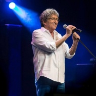 Kern András koncert Veresegyházon, a Mézesvölgyi Szabadtéri Színpadon - Lövölde tér Kern András koncert Veresegyházon, a Mézesvölgyi Szabadtéri Színpadon - Lövölde tér
