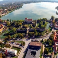 Családi üdülés kedvező áron Tatán, kulturális programokkal az Öreg-Tó Hotelben Családi üdülés kedvező áron Tatán, kulturális programokkal az Öreg-Tó Hotelben