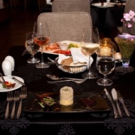 Borvacsora szállással Budapesten, gourmet csomag a Continental Hotelben Borvacsora szállással Budapesten, gourmet csomag a Continental Hotelben