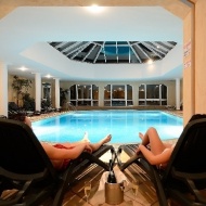 Családi nyaralás a Bakonyban, wellness pihenés a festői szépségű Döbröntén a Hasik Hotelban Családi nyaralás a Bakonyban, wellness pihenés a festői szépségű Döbröntén a Hasik Hotelban