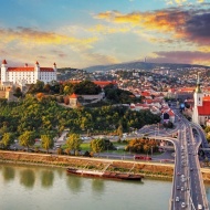 Őszi szünet családi pihenés Sopronban, kirándulással Bécsbe és Pozsonyba a Szieszta Hotelben Őszi szünet családi pihenés Sopronban, kirándulással Bécsbe és Pozsonyba a Szieszta Hotelben