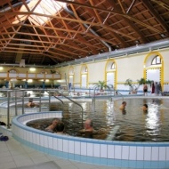 Reumás ízületi gyulladás kezelése fürdőkúrával Gyulán, szállással a Wellness Hotel Gyulában Reumás ízületi gyulladás kezelése fürdőkúrával Gyulán, szállással a Wellness Hotel Gyulában
