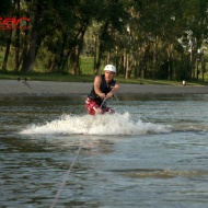 Wakeboard Győrben oktatással is, és még számos vízi extrém sport közül lehet választani Wakeboard Győrben oktatással is, és még számos vízi extrém sport közül lehet választani