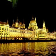 Budapesti sétahajózás vacsorával vagy vacsora nélkül 19.00 és 22.00 órakor - JEGYVÁSÁRLÁS Budapesti sétahajózás vacsorával vagy vacsora nélkül 19.00 és 22.00 órakor - JEGYVÁSÁRLÁS