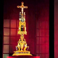 Tárlatvezetések az esztergomi Főszékesegyházban és az Altemplomban Tárlatvezetések az esztergomi Főszékesegyházban és az Altemplomban