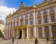 Szárnyashajó Pozsonyba 2018. Kétnapos programhajó Budapestről kirándulással Dévénybe Szárnyashajó Pozsonyba 2018. Kétnapos programhajó Budapestről kirándulással Dévénybe