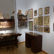 Hegedű kiállítás a Zenetörténeti Múzeumban, 20. századi hegedűkészítő műhely és magyar mesterhegedűk