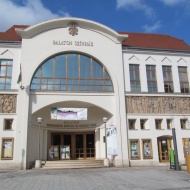 Keszthelyi Balaton Színház programok 2023. Koncertek, hangversenyek, előadások, kiállítások Keszthelyi Balaton Színház programok 2023. Koncertek, hangversenyek, előadások, kiállítások