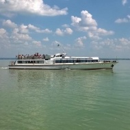 Balatonboglári hajókirándulás, egy órás sétahajózás a Balatonon 2018 Balatonboglári hajókirándulás, egy órás sétahajózás a Balatonon 2018