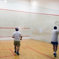 Squash a Balatonnál angol squash pályán, a vízparti wellness Club Tihany Hotel és Üdülőfaluban Squash a Balatonnál angol squash pályán, a vízparti wellness Club Tihany Hotel és Üdülőfaluban