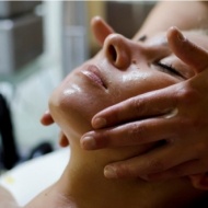 Kozmetikai kezelések a Wellness Hotel Gyula szállodában bejáró vendégeknek is Kozmetikai kezelések a Wellness Hotel Gyula szállodában bejáró vendégeknek is