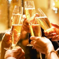 Karácsonyi céges party Tatán, évzáró rendezvények az Öreg-tó Club Hotelben Karácsonyi céges party Tatán, évzáró rendezvények az Öreg-tó Club Hotelben