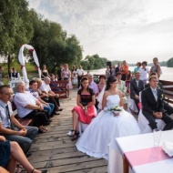 Esküvő hajó a Tisza-tavon, hajóbérlés a Szabics Kikötőben