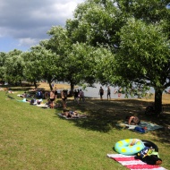 Strandolás a Tisza-tónál a KalandPart élménystrandon, a gyerekek egyik kedvenc vízpartján Strandolás a Tisza-tónál a KalandPart élménystrandon, a gyerekek egyik kedvenc vízpartján