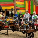 Lovacskás kisvasút a Kerekerdő Élményparkban Lovacskás kisvasút a Kerekerdő Élményparkban
