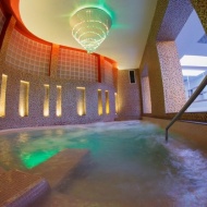 Tatai wellness fürdő - külsős vendégeknek ebéddel vagy vacsorával a Kristály Imperial Hotelben