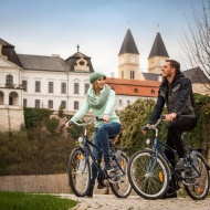 Balatoni kerékpárutak és kerékpározható utak, kerékpárral a Balaton és a Bakony térségében