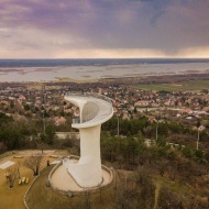 Bence-hegyi kilátó, panoráma kirándulás a Velencei-tónál