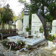 Óbudai temetőséta a temető idegenvezetőjével Szilágyi Ritával Óbudai temetőséta a temető idegenvezetőjével Szilágyi Ritával