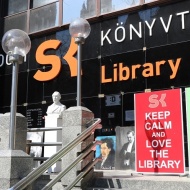 Könyvtári programok Szegeden, Könyv(terasz) a Somogyi Könyvtár előtt Könyvtári programok Szegeden, Könyv(terasz) a Somogyi Könyvtár előtt