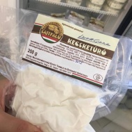 Túrókészítés hívjuk és várjuk Sajtfalunkba, ismerje meg hogyan készül a túró! Túrókészítés hívjuk és várjuk Sajtfalunkba, ismerje meg hogyan készül a túró!