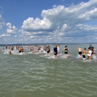 Beach Run 2024 Balatonlelle. Mezítlábas futóverseny a Napfény Strandon