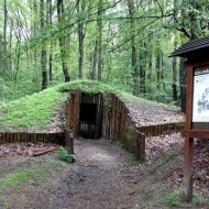 Gyalogtúrák a Soproni-hegységben és a Balfi-dombságon jelzett sétautakon kiépített pihenőhelyekkel