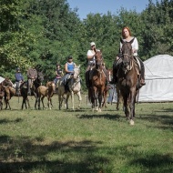 Duna-Tisza túra, több napos lovastúra a Ópusztaszeri Akhal Ménes szervezésében Duna-Tisza túra, több napos lovastúra a Ópusztaszeri Akhal Ménes szervezésében