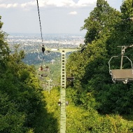 Libegő Budapesten, repülő székekkel Budapest felett a János-hegyen
