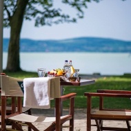 Pünkösdi pihenés Balatonbogláron, júniusi akciós nyaralás reggelis ellátással a Família Hotelben Pünkösdi pihenés Balatonbogláron, júniusi akciós nyaralás reggelis ellátással a Família Hotelben