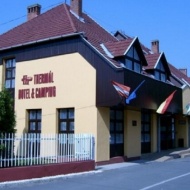 Komáromi akciós szállás fürdőbelépővel és városnéző programokkal a Thermal Hotel és Campingben Komáromi akciós szállás fürdőbelépővel és városnéző programokkal a Thermal Hotel és Campingben
