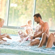 Aktív családi nyaralás városnéző kisvonatozással és ajándék belépőkkel a Hunguest Hotel Répce-ben Aktív családi nyaralás városnéző kisvonatozással és ajándék belépőkkel a Hunguest Hotel Répce-ben