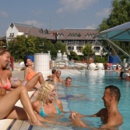 Akciós üdülés Egerben, nyári wellness és fürdőzés családoknak, barátoknak a Hunguest Hotel Flórában Akciós üdülés Egerben, nyári wellness és fürdőzés családoknak, barátoknak a Hunguest Hotel Flórában