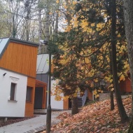 Faházas hétvége a Bakonyban, a városlődi Iglauer Parkban, közel a Sobri Jóska Kalandparkhoz Faházas hétvége a Bakonyban, a városlődi Iglauer Parkban, közel a Sobri Jóska Kalandparkhoz