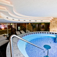 Nyári wellness 4 éjszakára Debrecenben, masszázzsal és lovaglással az Erdőspuszta Club Hotelben Nyári wellness 4 éjszakára Debrecenben, masszázzsal és lovaglással az Erdőspuszta Club Hotelben